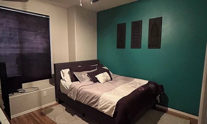 Coldwater Springs House | Home away from home in Avondale