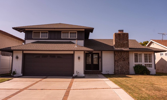 Cypress House | Home away from home near Disneyland, Knott's Berry Farm, the beach, LA!