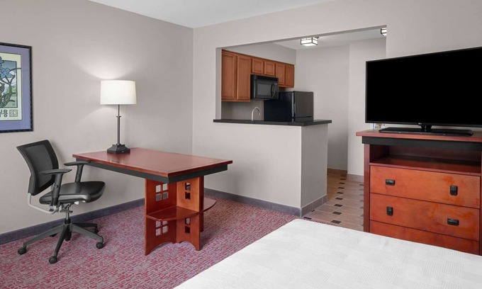 East Roseville Parkway House | Home-Away-From-Home: Perfect Suite for Family Vacations!