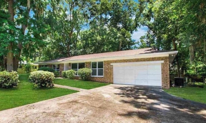 Gainesville House | Home away from home