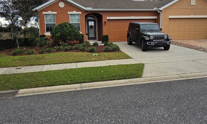 Mount Dora House | Home Away from Home! Centrally located. So we're mins, away from every where!