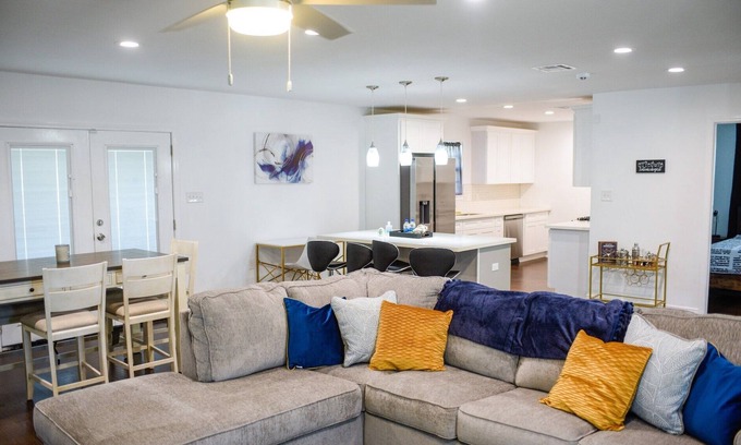 Gentilly Woods House | Home Away From Home 10 Mins from the French Quarter