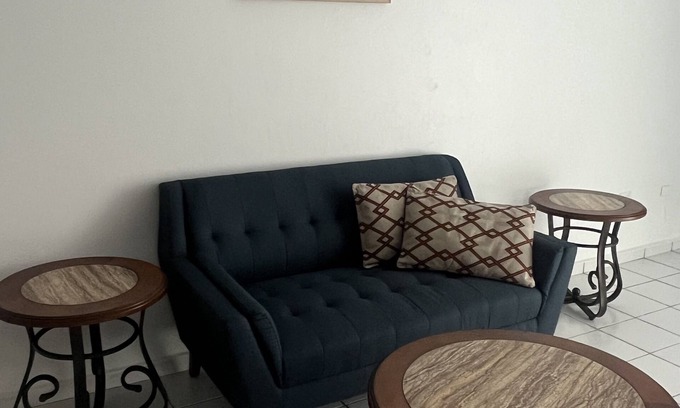 Cangrejo Arriba House | Home away II