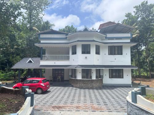 Vaikam House | Home Away Roam Stay