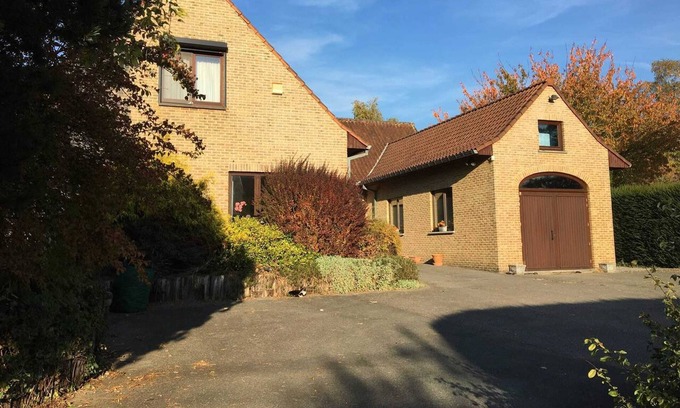 Limelette Apartment | Homerez - Apartement for 4 ppl. with swimming-pool at Ottignies-Louvain-la-Neuve