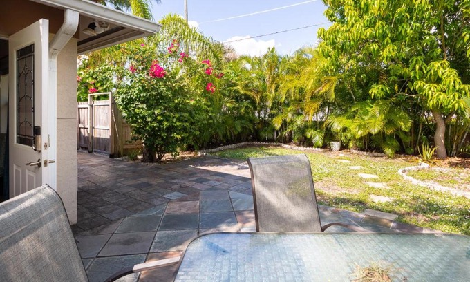 Naples Park House | Home by Beach 3 - Delnor-Wiggins