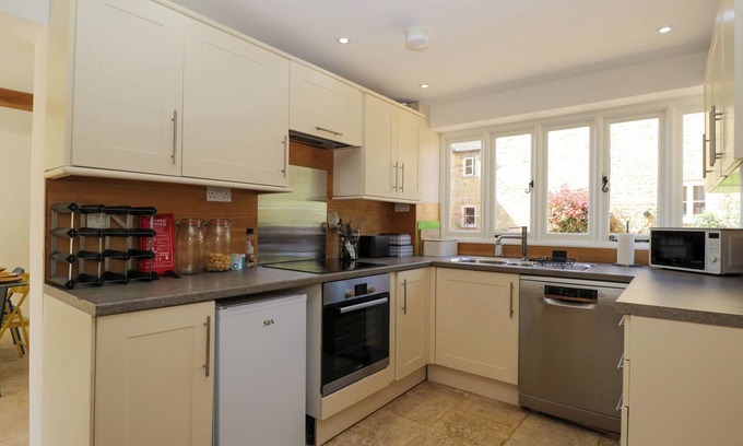 Todenham Cottage | Home Farm Barn