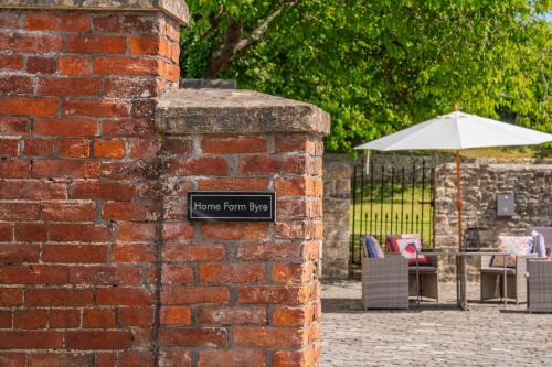 Nettleton House | Home Farm Byre