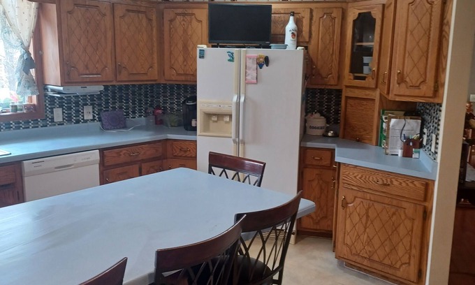 Stevens Point House | Home for rent during 2025 NFL Draft. 90 minute drive to Green Bay
