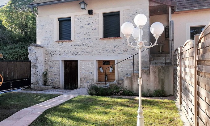 Sainte-Genevieve-les-Gasny House | Homerez - House in Sainte-Geneviève-lès-Gasny