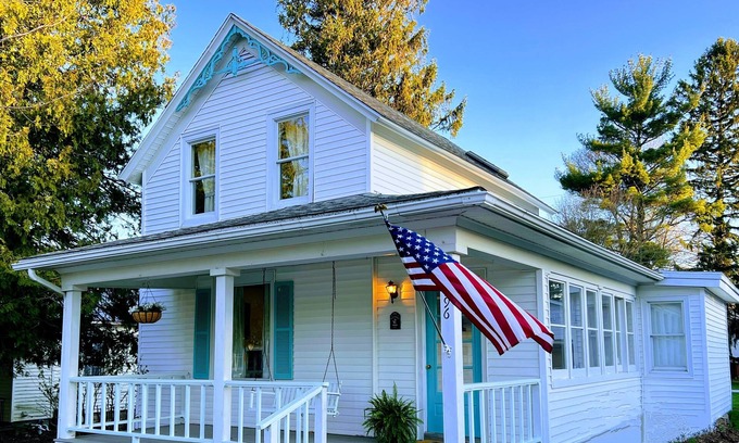 Empire House | Home in Downtown Empire! Walk to the beach!
