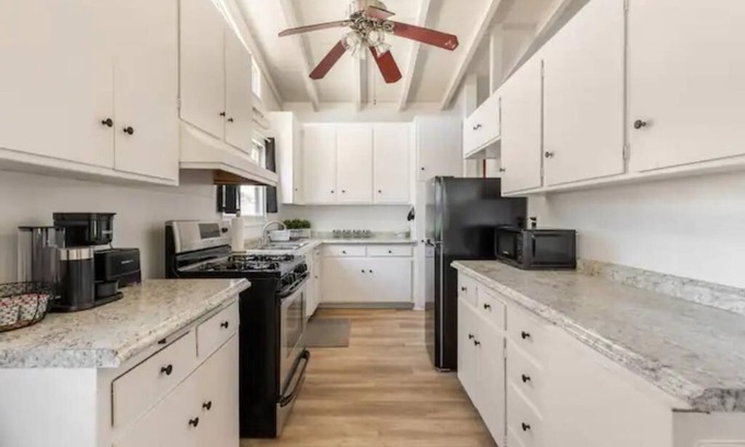 Los Altos House | Home in Long Beach