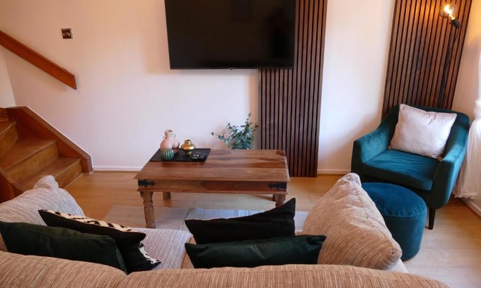 Hanham House | Home in Longwell Green