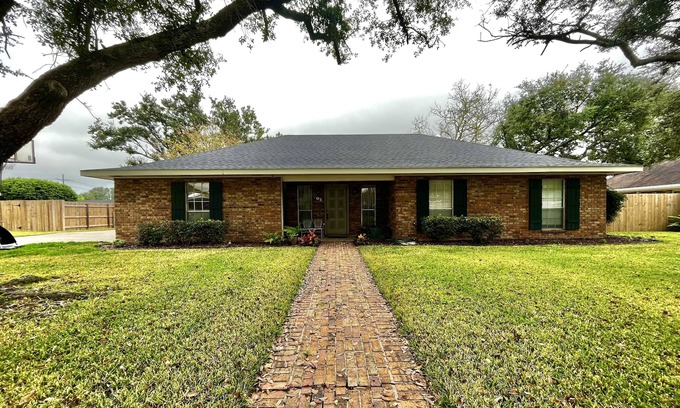 Thibodaux House | Home in quiet Thibodaux, LA neighborhood (Pet Friendly!)