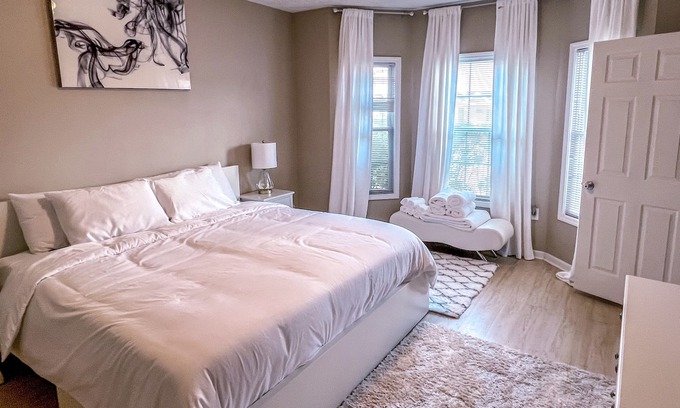 Haven Heights Apartment | Home in Radford, Minutes to RU, I-81 & 20mins to VT