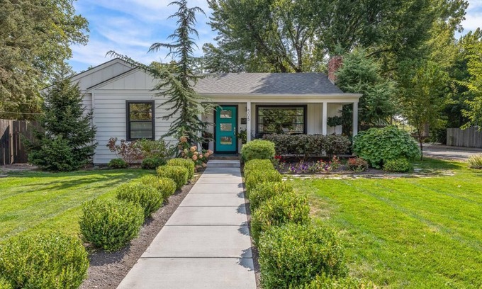 East End House | Home in the heart of Boise, walk, bike or hike