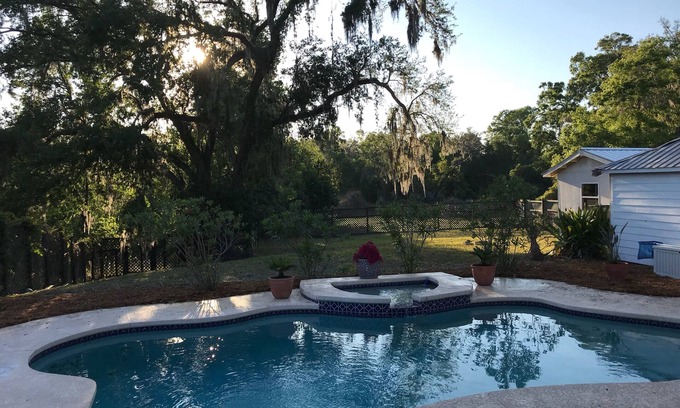 Apopka Cabin | Home in the Oaks...Airy & Nature View