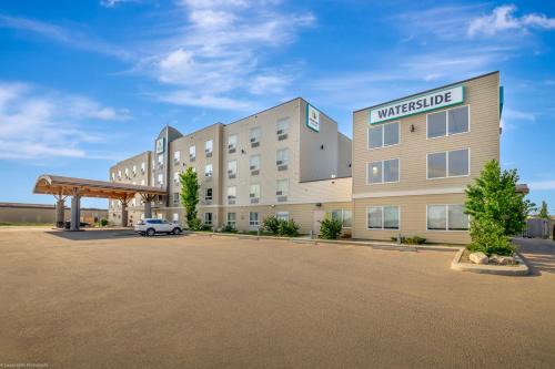 Lloydminster Hotel | Home Inn and Suites Lloydminster