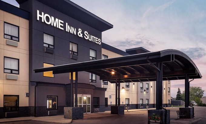 Yorkton Hotel | Home Inn & Suites Yorkton