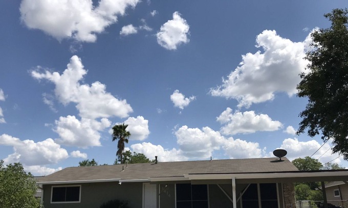 Southside House | Home minutes to Downtown/River walk & Lackland BMT