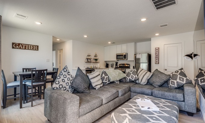 Medina Valley House | Home near Lackland AFB perfect for BMT graduation