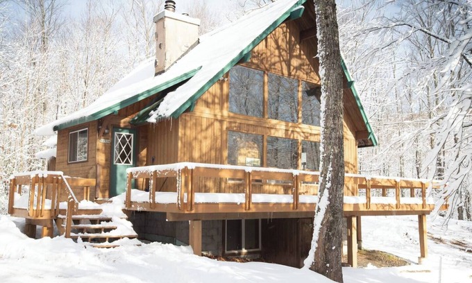 Bessemer House | Home Near Powderhorn Mtn with Large Living Room