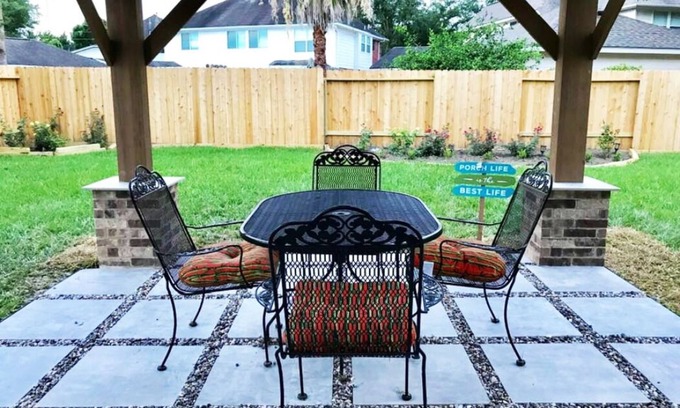 Addicks House | Home Near Texas Children MD Anderson,Methodist & Energy CorridorPark Ten Topgolf