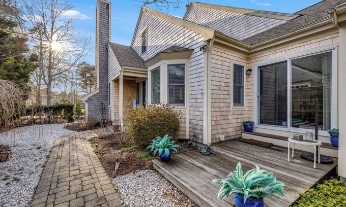 Yarmouth Port Condo | Home On Kings Way Golf Club