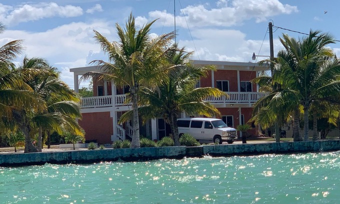 Corozal House | Home on the 4 Mile Lagoon and Honda River