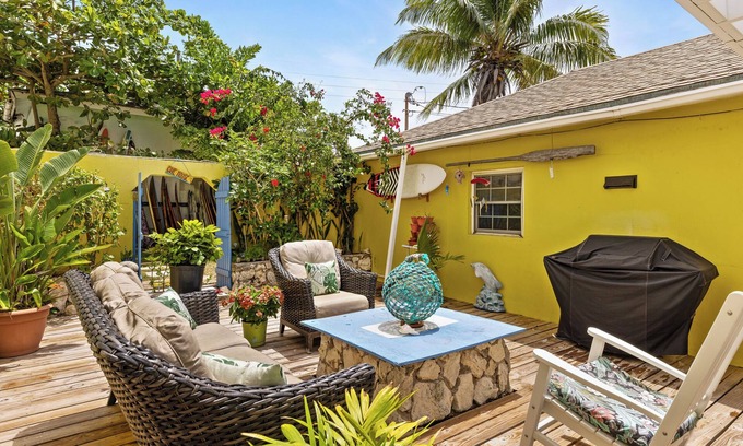 Gregory Town Villa | Home overlooking Gregory Town's famous Cove. Beach chairs and SUP included