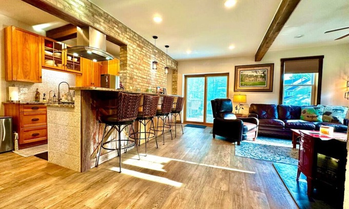 Port Washington House | Home Port Vacation Escape
