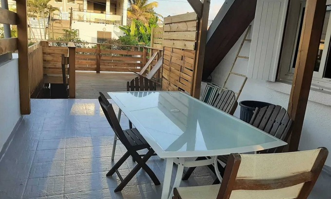 Saint-Pierre De La Reunion Apartment | Homerez - Apartment in Terre Sainte