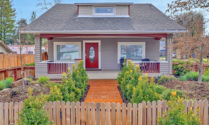 Paso Robles House | Home Squared 2 Bed/2 Bath Walk to Square