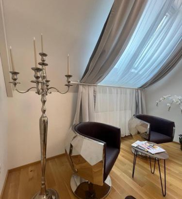 Hartberg Apartment | "Home-Suite-Home" im historischen Zentrum von Hartberg