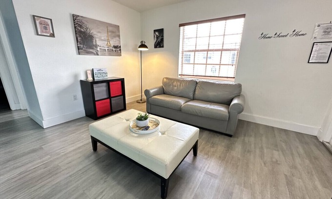 Olympia Heights House | Home Sweet Home Near Malls/Airport/Hwy