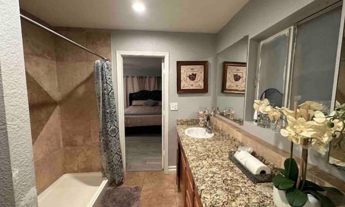 Sunrise Manor House | Home Sweet Home/Pool and Jacuzzi Available