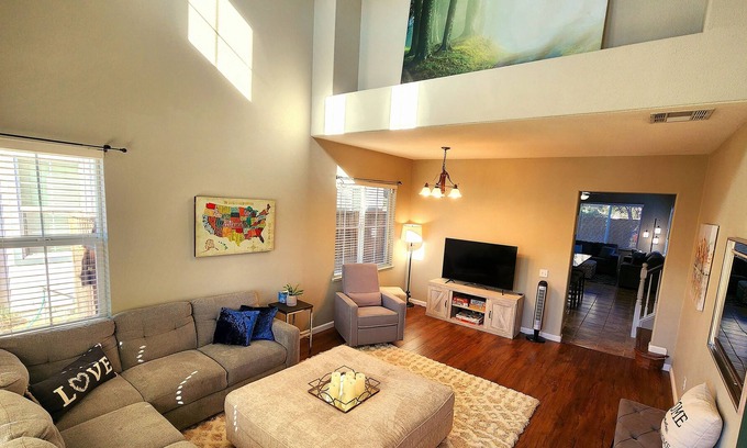 Turlock House | Home Sweet Home - Spacious Modern Home in Turlock
