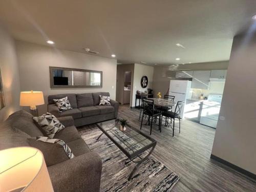 Clovis Apartment | Home Sweet Stay