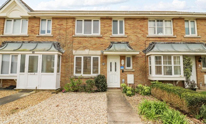 Wyke Regis House | Home Waters