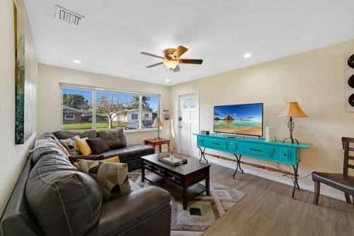 Davie House | Home Wcoffee Station By Pmi Unit Yh