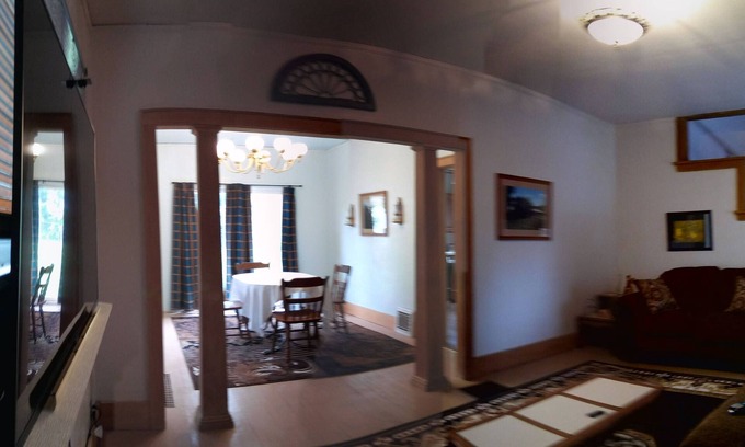 South Bend House | Home With Porch Swing (3.7 Miles from Notre Dame)