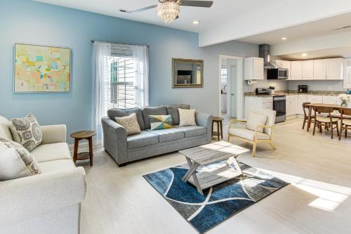 Parker House | Home with Private Yard - Walk to Swamp Rabbit Trail