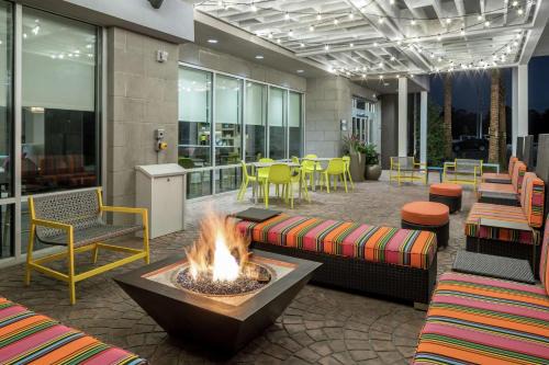 Northside Hotel | Home2 Suites By Hilton Jacksonville Airport