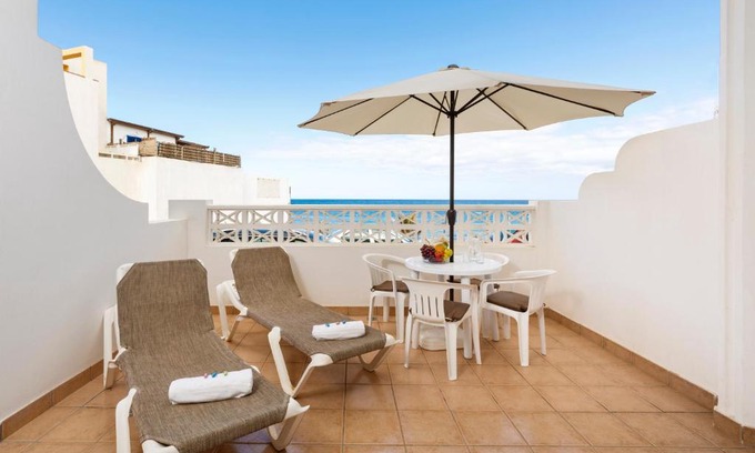 Puerto Lajas Apartment | Home2Book Charming Casa Marinera, Terrace