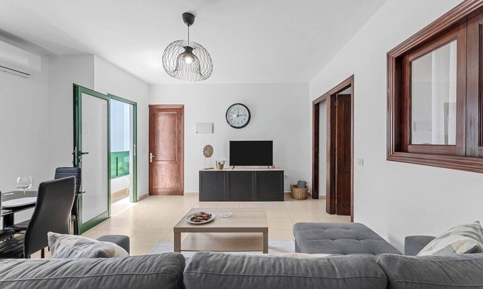 La Santa Apartment | Home2Book Charming Apartment Tinajo, Wifi