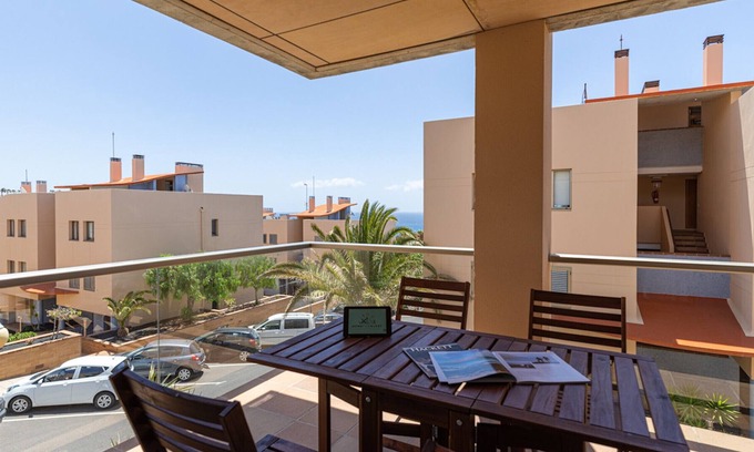 Esquinzo Apartment | HomeForGuest Apartment with terrace and pool 500m from Playa de Esquinzo