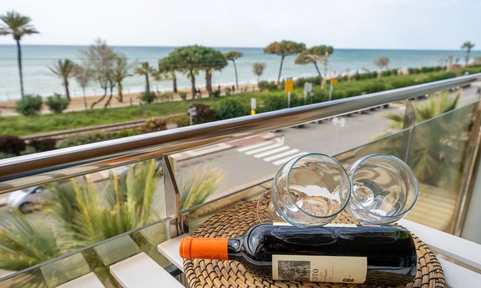 Pineda de Mar Apartment | HomeHolidaysRentals Noelani- Costa Barcelona