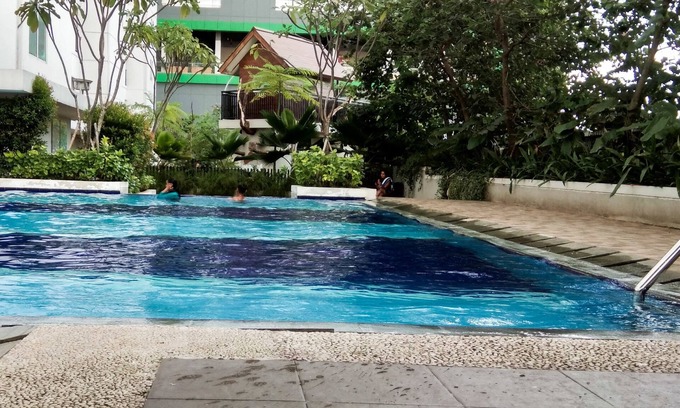 Jatinegara Apartment | Homely 2 Bedroom at Bassura City Apartment By Travelio