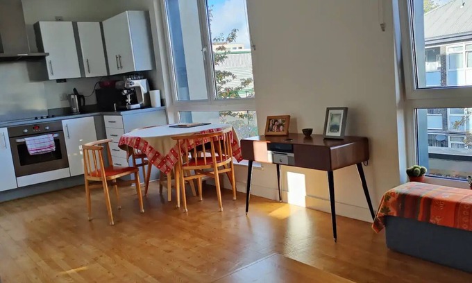 Bethnal Green Apartment | Homely Spacious 3 Bedrooms Duplex Roof-top Next Victoria Park & Regent's Canal