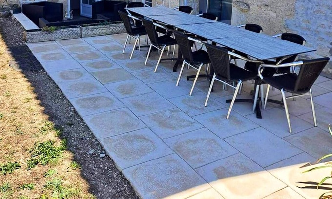 Saint-Mande-sur-Bredoire House | Homerez - Large house for 12 people with terrace in Saint-Mandé-sur-Brédoire